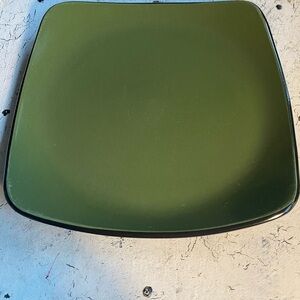1 Corelle Hearthstone Bay Leaf Sq Dinner Plate